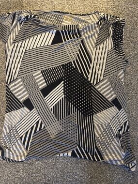 Apt. 9 Black, Gray & White Geometric Stripe Top